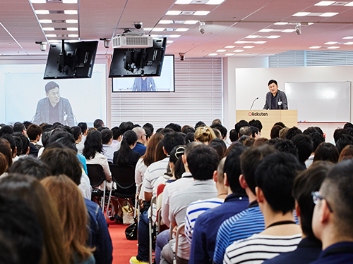 毎週1回行う会社員参加の「朝会」会場のようす