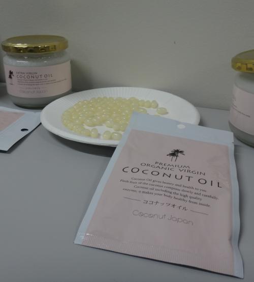 対象となった「エクストラバージンココナッツオイル」と「エクストラバージンココナッツオイルカプセル」