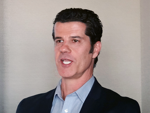 ヴィック・カタルファモCMO