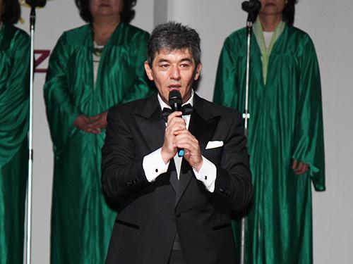 社名変更を発表するケリーCEO