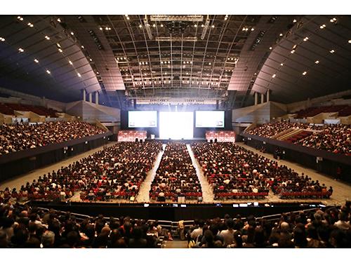 ４０００人の会員が参加した「第１９回全国大会」の様子