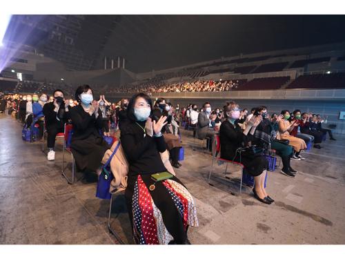 ４会場同時中継で開催した全国大会の様子