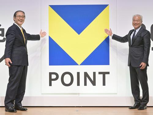 ＣＣＣ・増田宗昭会長（写真右）と三井住友ＦＧ・太田純ＣＥＯ