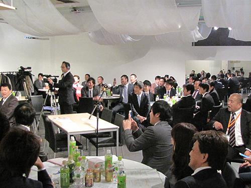 会場には過去最多の約60人が参集