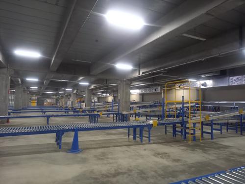 増設棟１階、出荷レーン