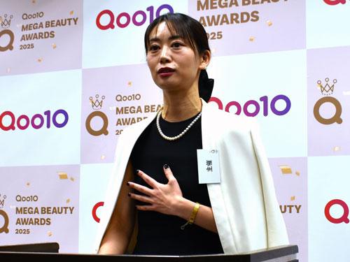 戦略マーケティング室のモラーノ絢香室長が説明