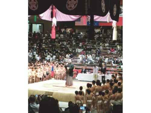 両国国技館で開催された相撲大会「第五回白鵬杯」のようす
