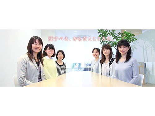 女性社員6人で結成された「TEAM mashua（チーム　マシュア）」