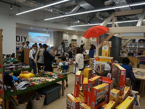 東京・二子玉川に実店舗を開店