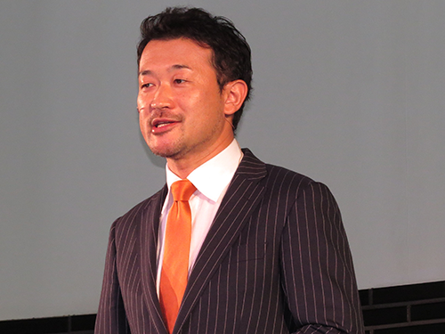 発表会に登壇した吉松徹郎社長