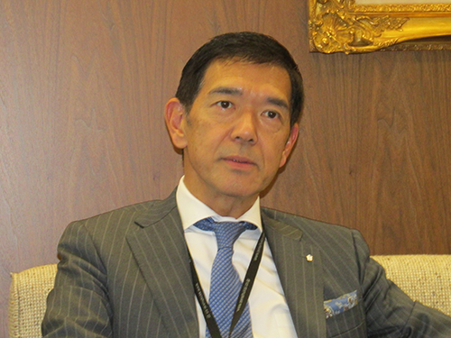 星野裕幸社長は通販事業における商品開発とECへの取り組みを重点的に強化する方針を示した。