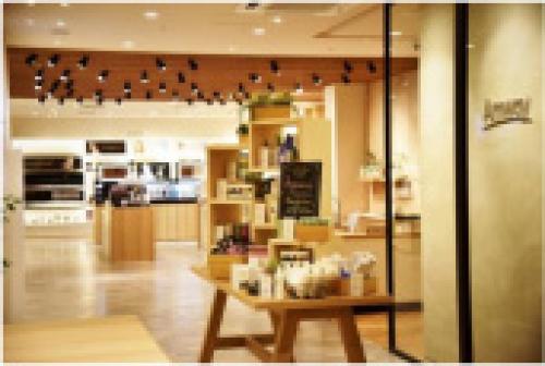 日本で始めて開設した「ファイト・カフェ」。地域密着型の開放感のある空間に育てていく