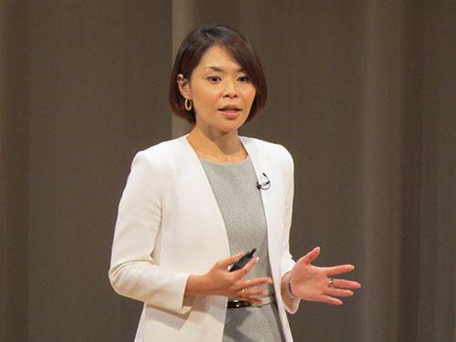 戦略共有会に登壇した河野奈保上級執行役員