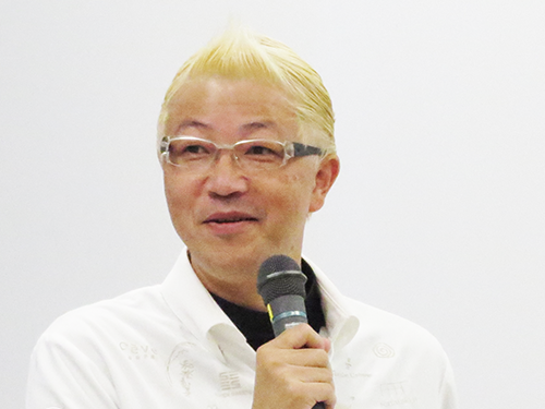 特別審査員の辻口博啓氏