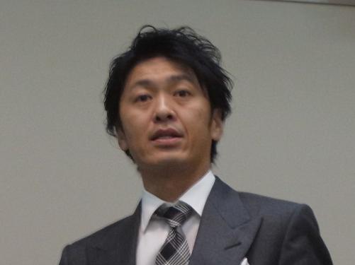 事業計画を発表した小渕宏二社長