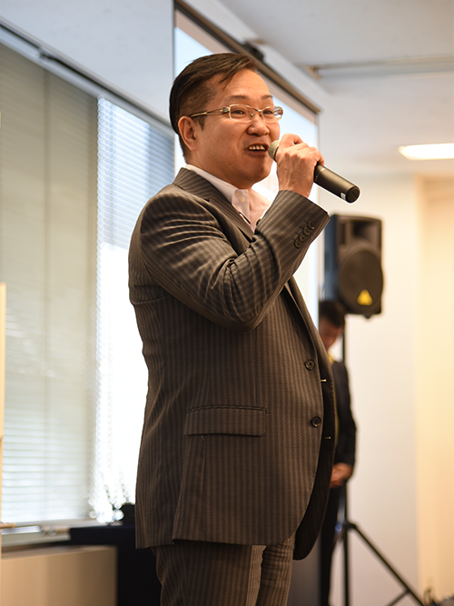 健康セミナーに参加する原田支社長