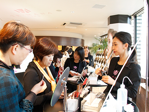 新製品先行発売を記念したイベントのようす