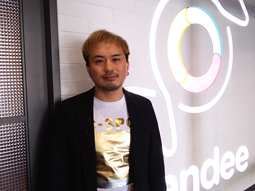 キャンディーの新井拓郎副社長は、動画出演者のトーク力向上が課題と話す