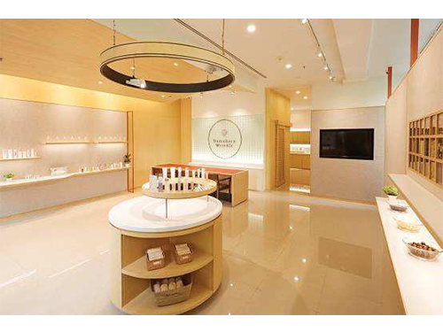 バンコクに開設した「ドモホルンリンクル　エクスペリエンス　スペース」