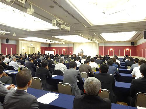 経営方針を発表したさが美グループ会