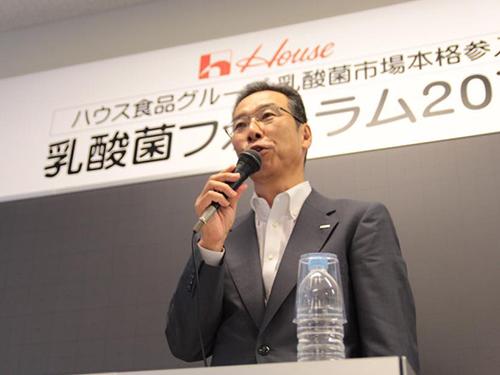乳酸菌事業強化を発表する広浦康勝社長
