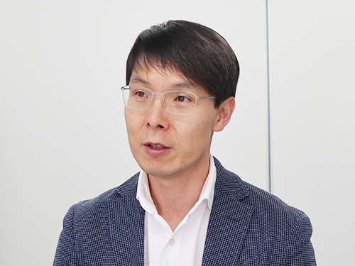 マーケティング本部　グ・ジャヒョン本部長