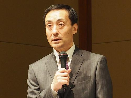 決算内容を説明する白井俊之社長氏