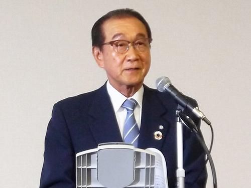 キリンホールディングスとの共同会見に応じるファンケル・池森賢二会長執行役員ファウンダー