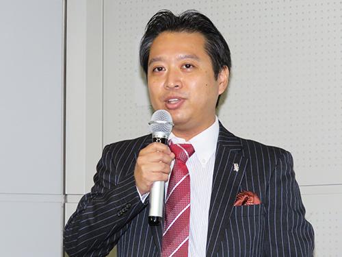 塩島社長が最新の臨床試験の結果を報告