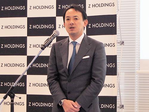 中間決算の概要を説明するＺホールディングスの川邊健太郎社長