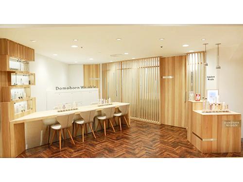 松屋銀座に出店した「ドモホルンリンクル　松屋銀座店」の外観