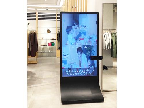 「ＳＨＩＰＳ　ａｎｙ　渋谷店」に設置しているバーチャルミラー