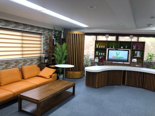 東京・芝公園の本社内に開設した自社スタジオ