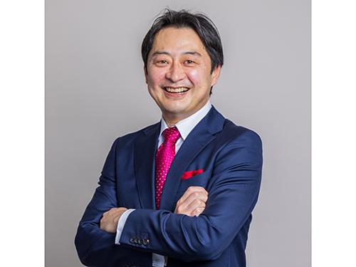 飯田健作氏