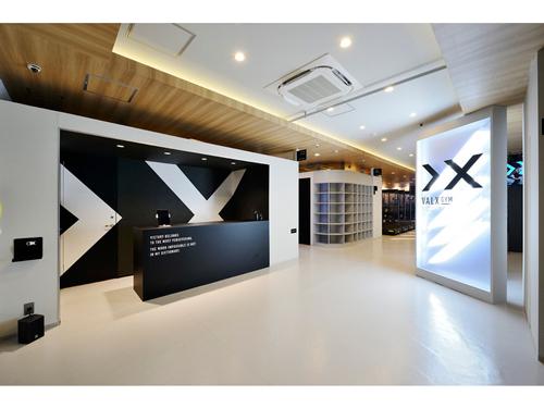 次世代型24時間フィットネスジム「ＶＡＬＸＧＹＭ」