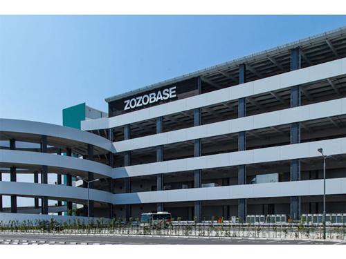 物流拠点「ＺＯＺＯＢＡＳＥ」に再生可能エネルギー導入