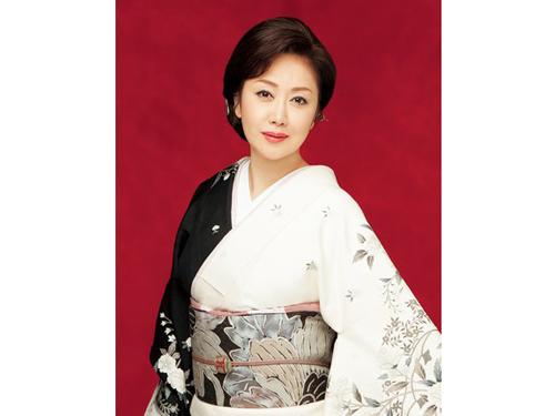 歌手の伍代夏子