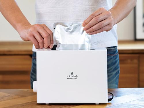 レトルトパウチを温める機器「レトルト亭」