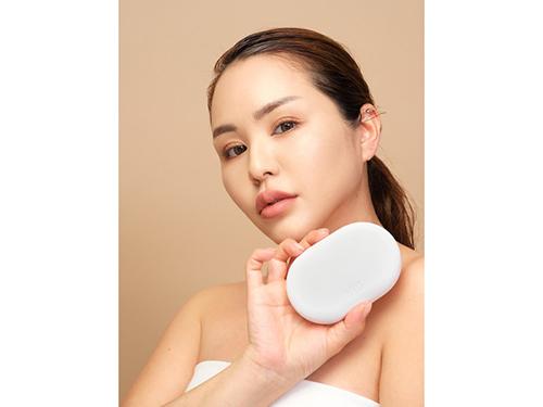 登録者１００万人のユーチューバー”マリリン”とファンデーションキット