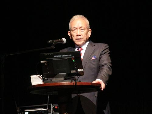 新規参入した食品事業について説明する、えがおの原田永幸ＣＥＯ