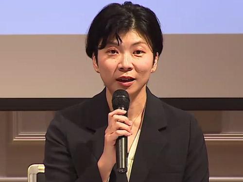 代表執行役社長に就任する田村咲耶常務執行役（写真は会見の様子）