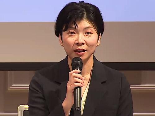 代表執行役社長に就任する田村咲耶常務執行役（写真は会見の様子）