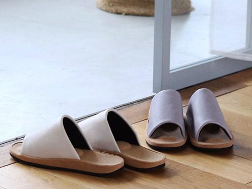 「足つぼサロンのようなツボ押しスリッパ」