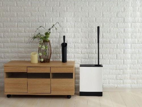 電動クリーナーとモップを収納するケースを一体化した「ケース付きモップクリーナー」