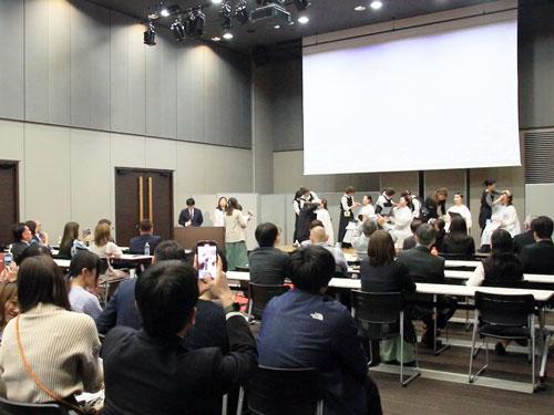 コンベンション会場の様子