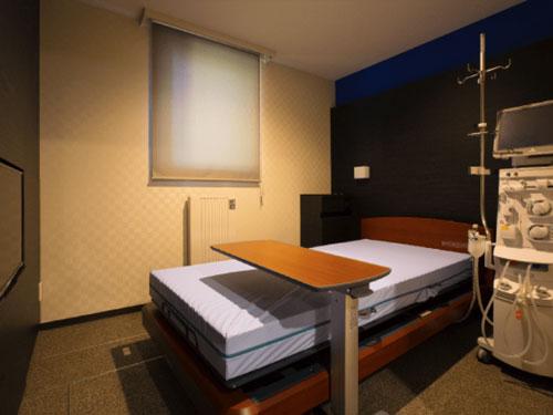 日本初のオーバーナイト透析に「電解水透析システム」導入