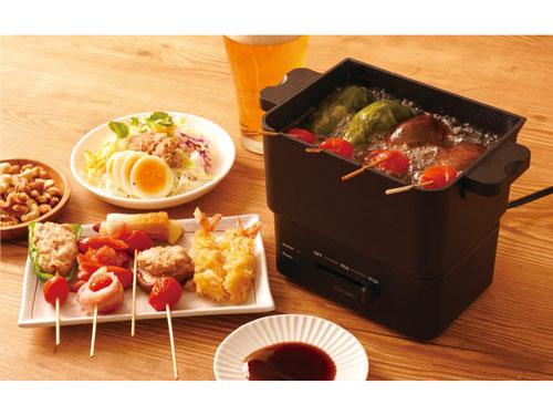 テーブルで揚げたてを楽しむ