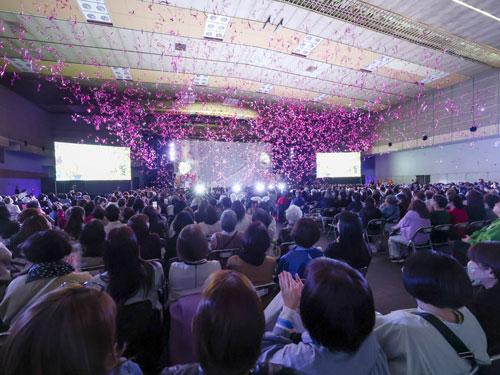 約５０００人が参加した「フォーデイズ春　２０２６　ｉｎ　大阪」会場の様子