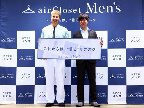 発表会に登壇した、天沼聰ＣＥＯ（写真右）とユージ