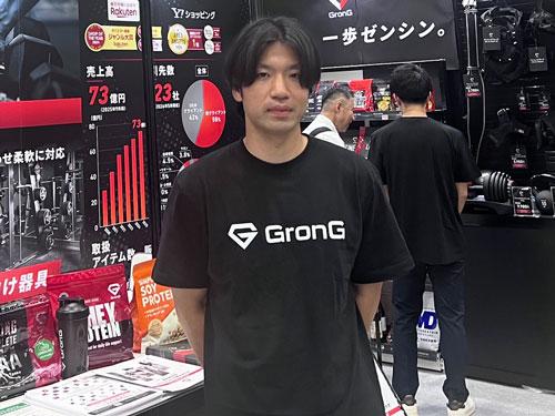 ブース撮影の様子（写真中央＝田中久登ＣＭＯ）